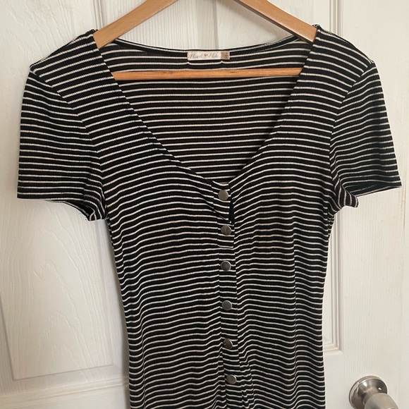Black & White Short Sleeve Striped Bodycon Mini Dress with Buttons - Picture 2 of 7
